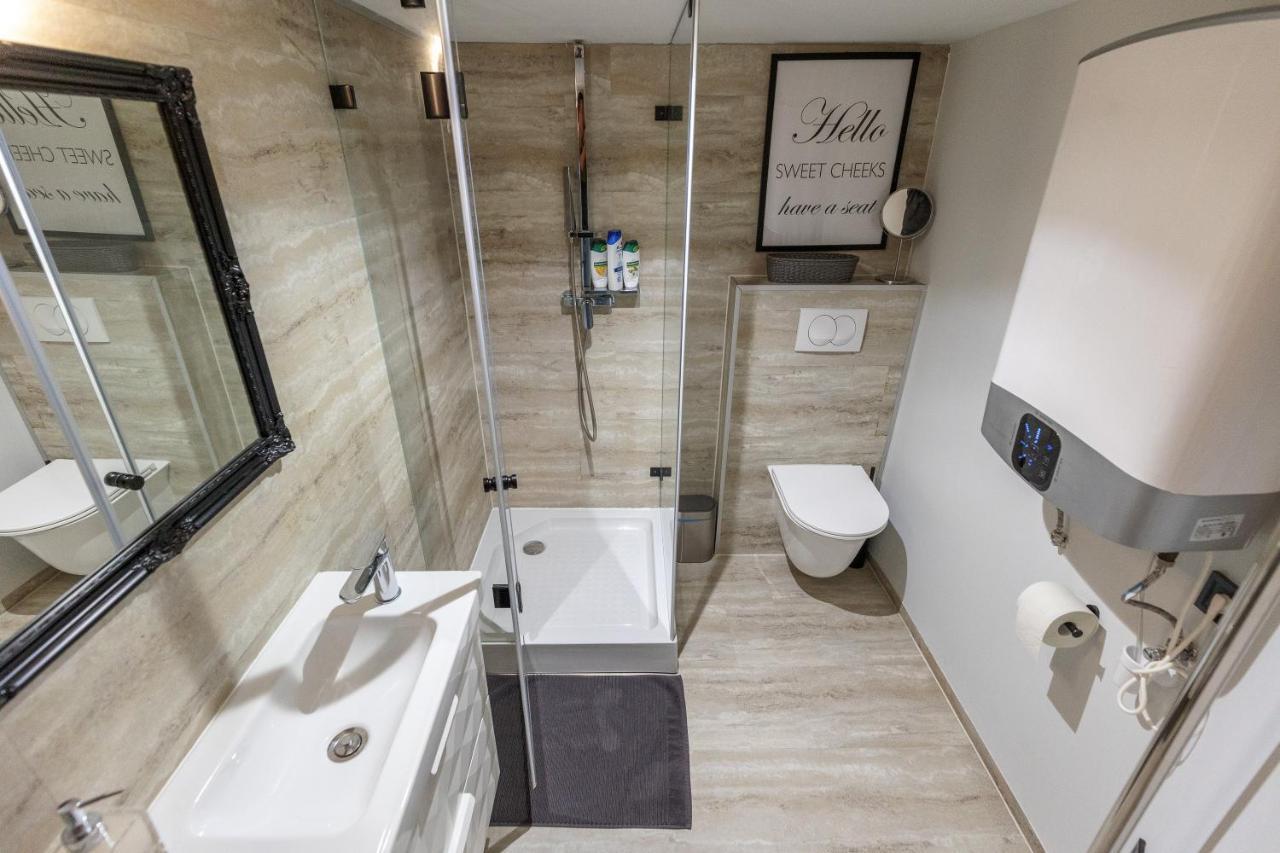 Bobo'S Luxury Apartment Budapest Eksteriør bilde